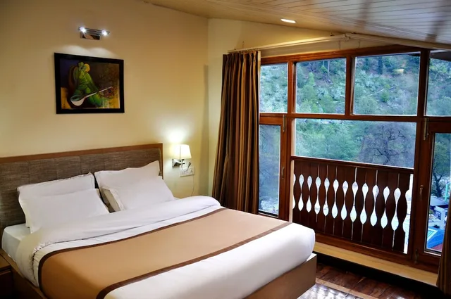 Junior Suite, Double Bed, The Manali Inn 4/10