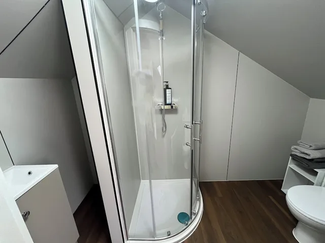 Compact Double Room، OYO Welsh Holiday Accommodation - Modern Stay 5/7