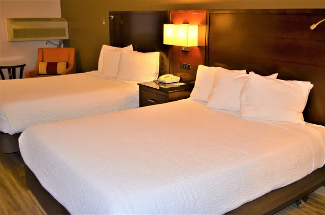 غرفة قياسية بسريرين كوين، The Ashley Inn Suites 6/9