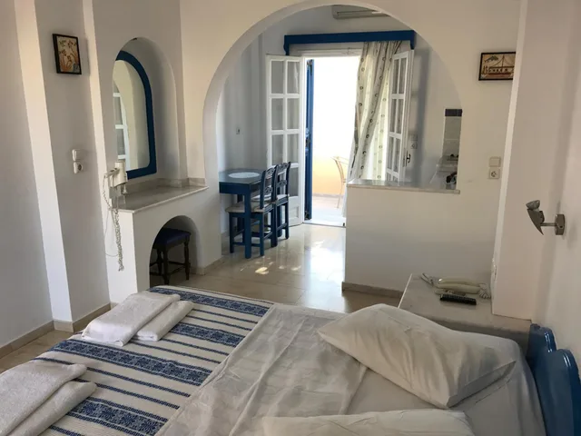 غرفة ديلوكس بسرير مزدوج بشرفة، Dioskouri Art Villas 2/9