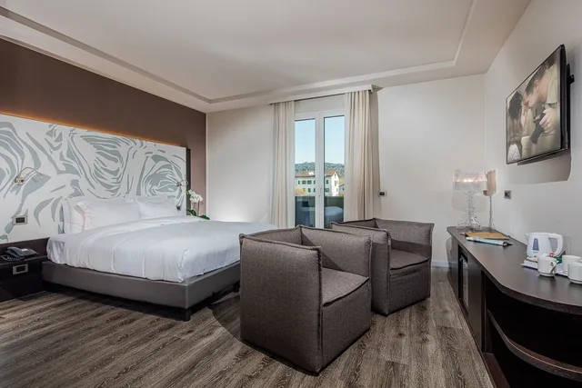 جناح جونيور بسرير كينج بإطلالة على المسبح، Hotel Franz 1/3