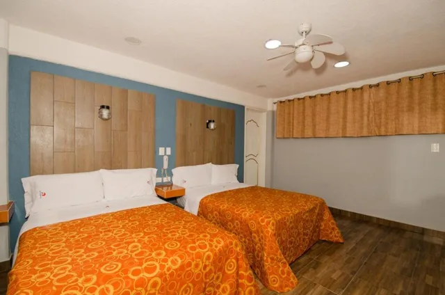 Superior, Twin Beds, Hotel Central 2/7