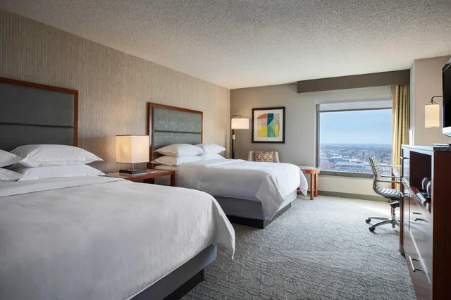 غرفة رباعية لذوي الإعاقة، Sheraton Kansas City Hotel At Crown Center 1/2