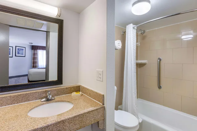 غرفة، Best Western Plus El Paso Airport Hotel and Conference Center 5/6