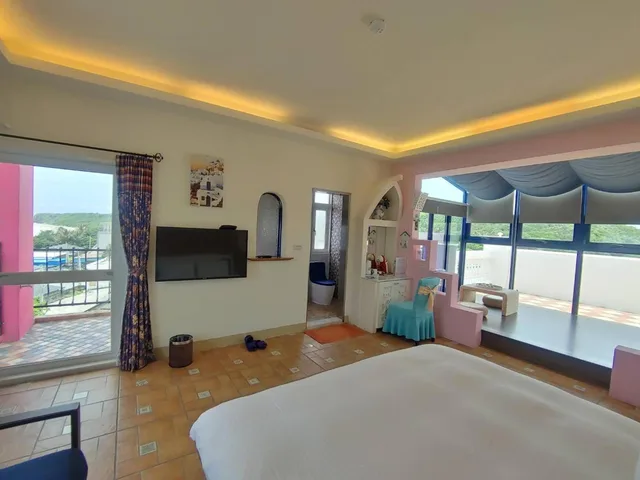 غرفة ديلوكس بسرير مزدوج بإطلالة على البحر بشرفة، Lighthouse B&B 2/2