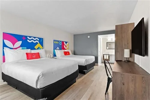 غرفة بسريرين مزدوجين، Howard Johnson by Wyndham Orlando Lake Buena Vista South 1/1