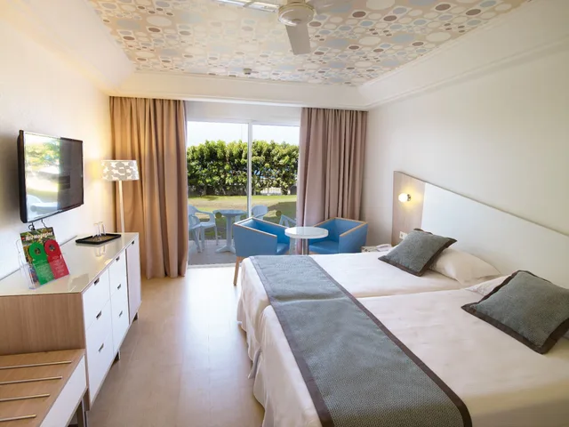 Swim Up, Suite, Garden View, Adult Only, Balcony، Hotel RIU Gran Canaria 1/3
