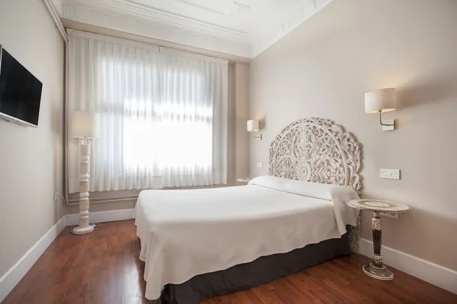 Basic, Double Bed, External Bathroom, B And B Hi Valencia Boutique 5/7