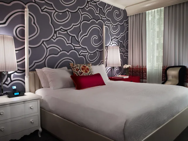 غرفة بريميوم بسرير كينج، Kimpton Hotel Monaco Seattle 1/5