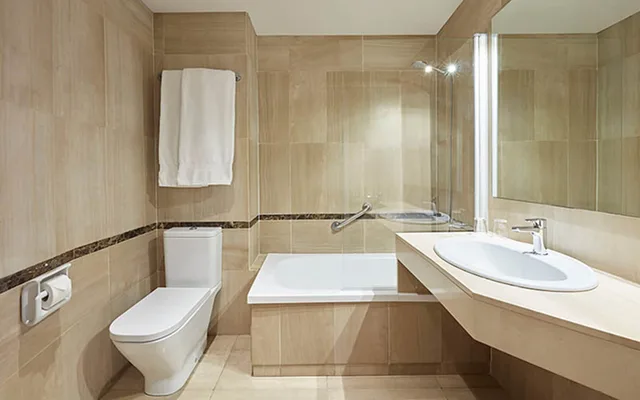 Standard, Twin Beds, Barcelona Century Hotel 4/5
