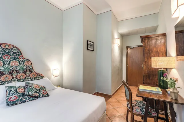 غرفة قياسية بسرير مزدوج وسريرين منفصلين، The Galileo Hotel 1/10