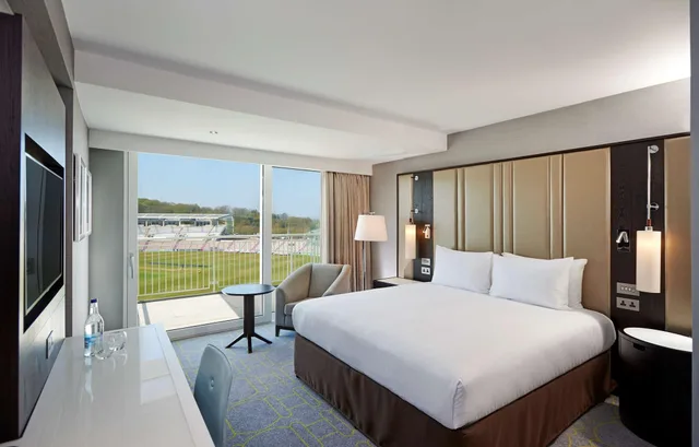 جناح، Hilton Southampton - Utilita Bowl 3/4