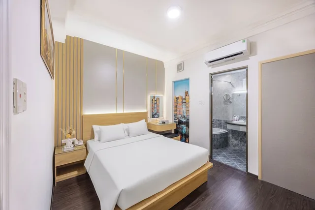 Superior, Queen Bed, A25 Hotel - 22 Nguyen Cu Trinh 8/10
