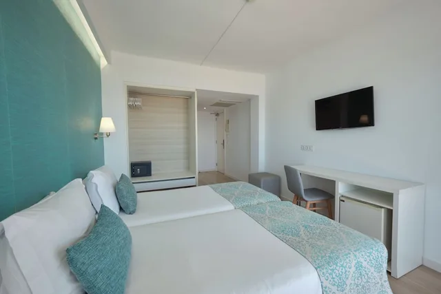 غرفة بشرفة مفردة بسرير مزدوج، BQ Apolo Hotel 2/10