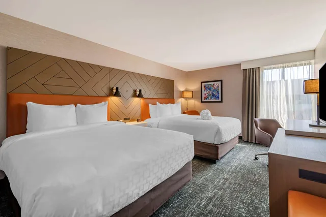 غرفة بسريرين كوين، Clarion Inn Nashua, NH 1/6