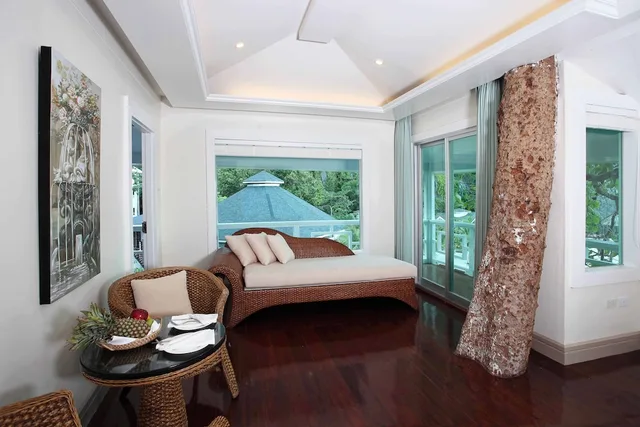 Mountain, Family, Villa, King Bed, Sea View، Matinloc Resort 2/2