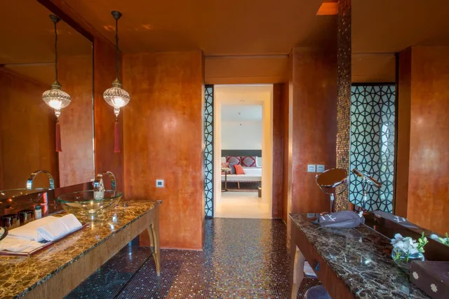 Suite, Ocean Front, Hot Tub, Balcony, Marrakesh Hua Hin Resort And Spa 4/6