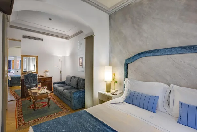 غرفة بريميوم ثلاثية بسريرين منفصلين مع أريكة، Rivoli Boutique Hotel 5/8