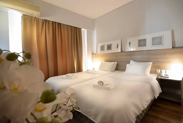 غرفة قياسية بسرير مزدوج، Galaxy Hotel 3/6