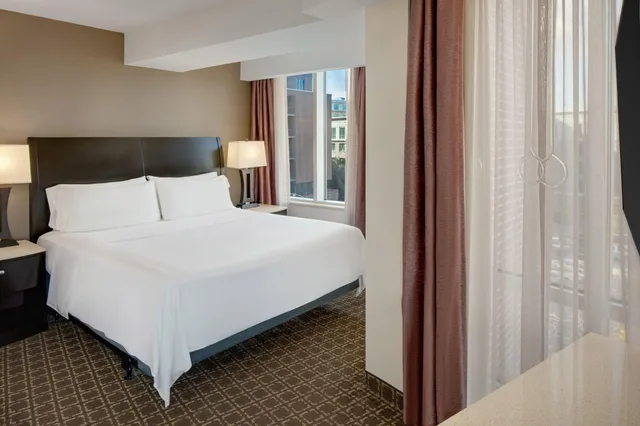 Suite, King Bed, The Limited Hotel Charleston 3/5