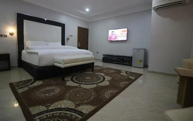 غرفة قياسية بسرير كينج بإطلالة على المسبح، Hotel Villa Picasso 7/10