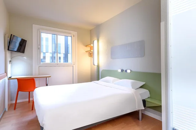 Room, Double Bed, Ibis Budget Leipzig City 2/9
