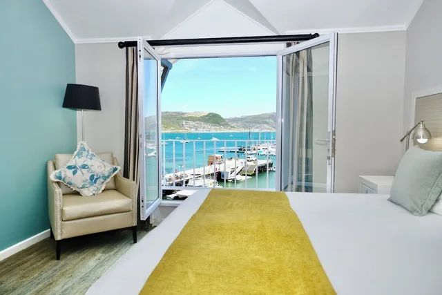 غرفة قياسية بسرير كينج بإطلالة على البحر، Simon's Town Quayside Hotel 8/10