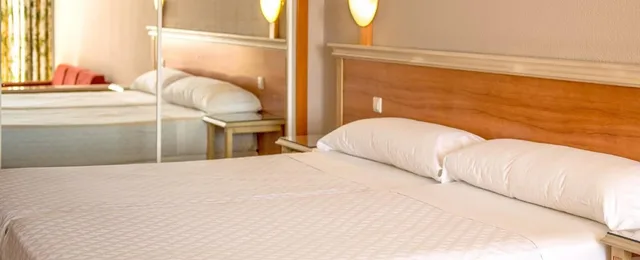 غرفة بسرير مزدوج أو سريرين منفصلين مع سرير إضافي، Hotel Beatriz Playa & Spa 4/10