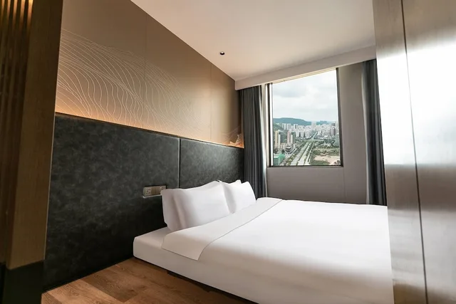 Deluxe, 2 King Beds, Wyndham Garden Gaozhou 1/4