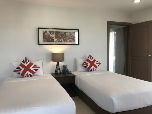 غرفة ديلوكس عائلية بسرير كينج وسريرين منفصلين بإطلالة على البحر بجاكوزي، Riche Hua Hin 1/9