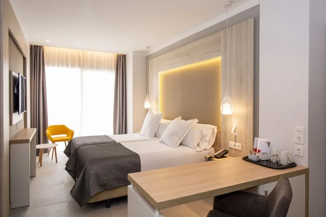Standard, 2 Double Beds, Bahia Principe Fantasia Tenerife 1/5