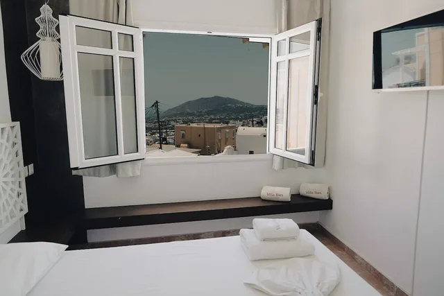 غرفة قياسية بسرير مزدوج بإطلالة على المدينة، Villa Ilias 5/10