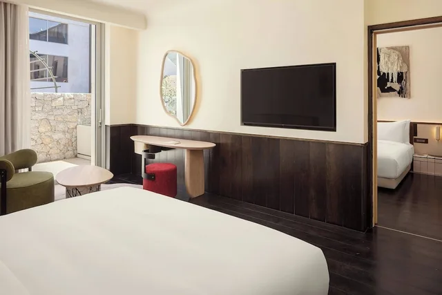 غرفة سوبيريور بسرير كينج بإطلالة على الجبل بشرفة، Place on the Bay 4/7