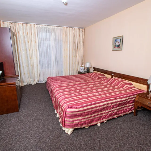 2 Bedrooms, Apartment, Single Bed, Princess Residence 3/10