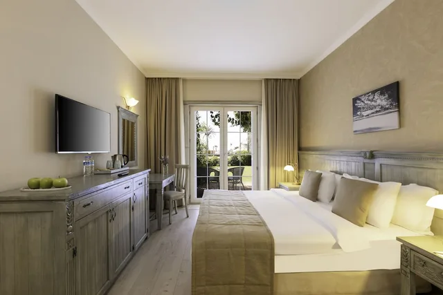 Deluxe, Queen Bed, Garden View, Terrace, Alacati Beach Resort 2/4