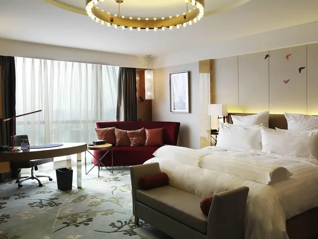 Deluxe, King Bed, Executive Level، Pullman Linyi Lushang 2/7