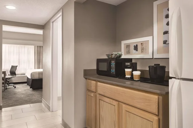 جناح بسرير كينج وسرير كوين بغرفة نوم واحدة، Country Inn & Suites by Radisson, Williamsburg East (Busch Gardens), VA 10/10