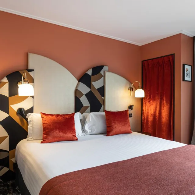 غرفة بسرير كينج بشرفة، Hotel Royal Saint Germain 3/6