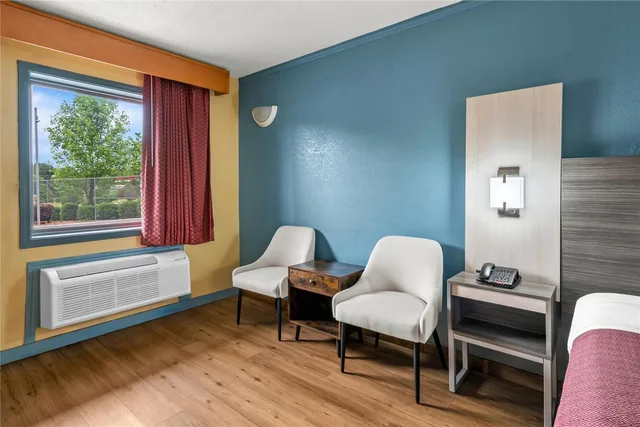 غرفة بسرير كينج، Econo Lodge Charlotte Airport Area 4/7