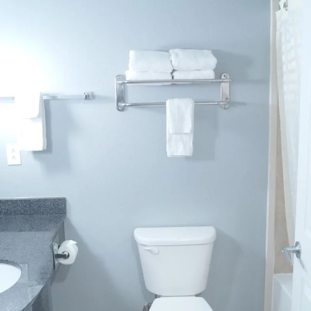 غرفة بسرير كينج، Magnolia Inn And Suites 6/6