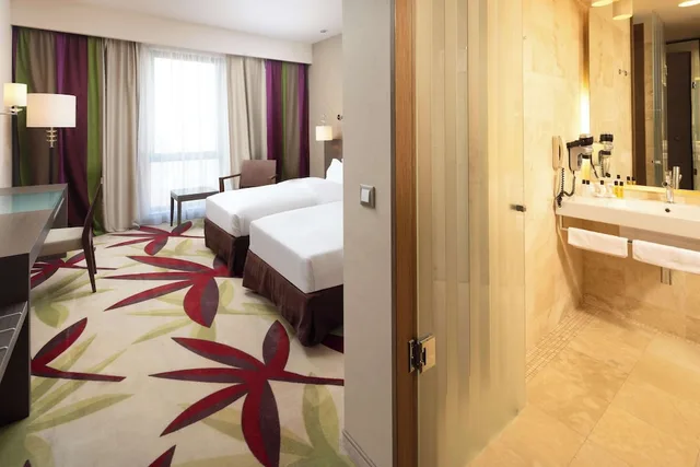 غرفة قياسية بسريرين منفصلين، Golden Tulip Ana Dome Cluj 6/6