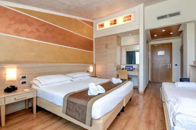 Room, Triple, Riverside, Balcony، Rivus 7/10