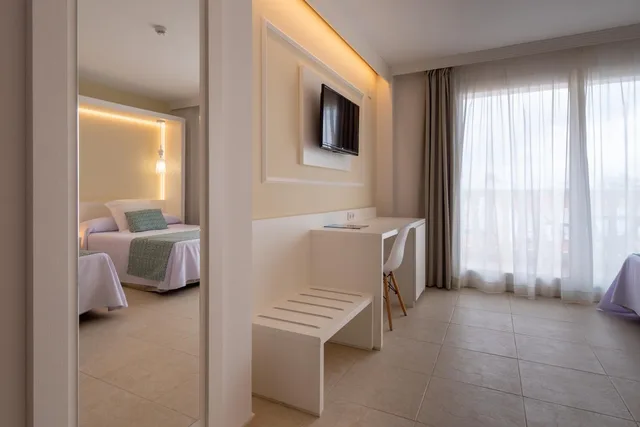 Economy, Family, Balcony or Terrace، Gran Hotel Peniscola 2/2