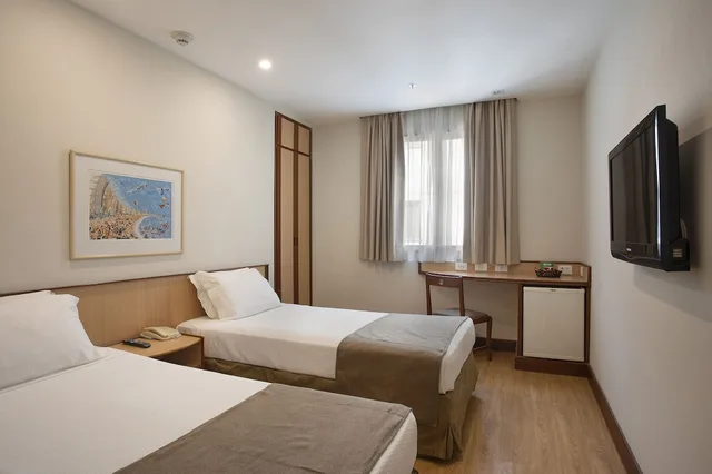 غرفة قياسية بسريرين منفصلين، Windsor Plaza Copacabana 1/7