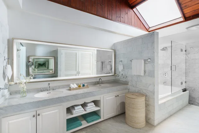 Royal, Collection, Pool, Suite, King Bed، Spice Island Beach Resort 3/3