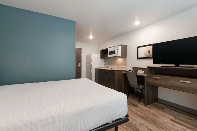 غرفة قياسية بسرير كوين، WoodSpring Suites Philadelphia Northeast 1/2