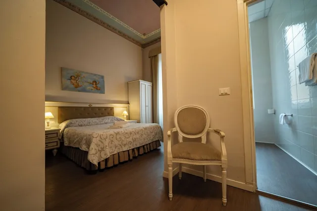 غرفة عائلية بسرير مزدوج مع أريكة، Hotel Genova Liberty 5/9