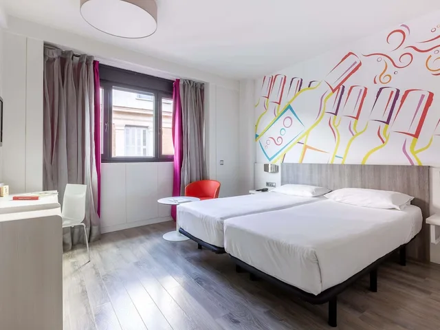 Standard, Twin Beds, Ibis Styles Madrid Prado 1/7