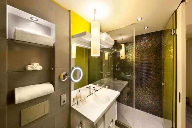 غرفة بريميوم بسرير كوين، Hotel Indigo Berlin Ku Damm 8/8