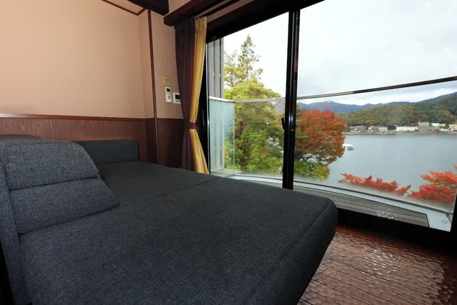 Japanese Western, East, Comfort, Futon Bed, Twin Beds, Lake View, Outdoor Bath, Sofa, East Wing، Fuji Lake Hotel 5/5